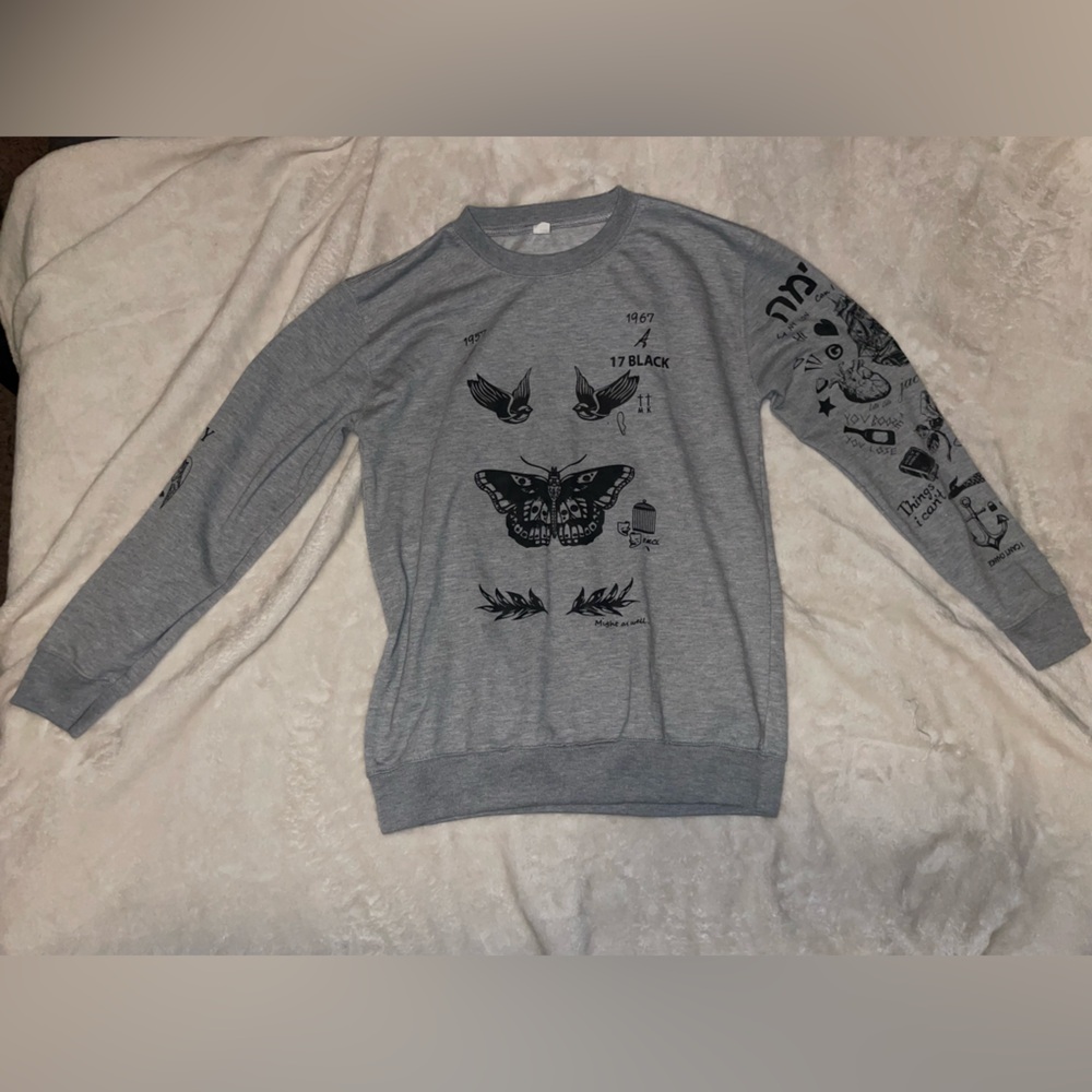 ‼️ATTENTION‼️ Harry Styles Fans. Sweatshirt replica of his Tattoos.